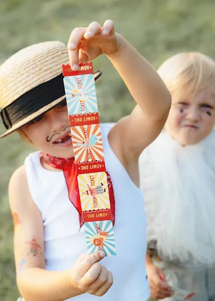 Αυτοκόλλητα & Ετικέτες Τσίρκο σε κουτάκι (76τεμ)