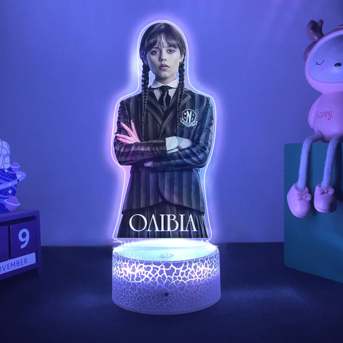 Φωτιστικό led με βάση - Wednesday Addams