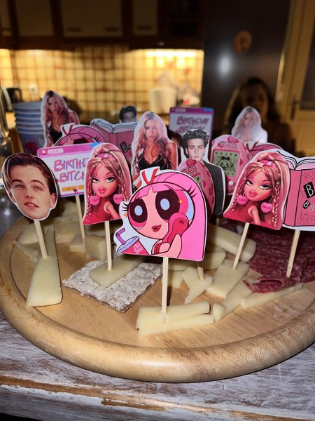 Οδοντογλυφίδες πάρτυ 2000s (8 τεμ)