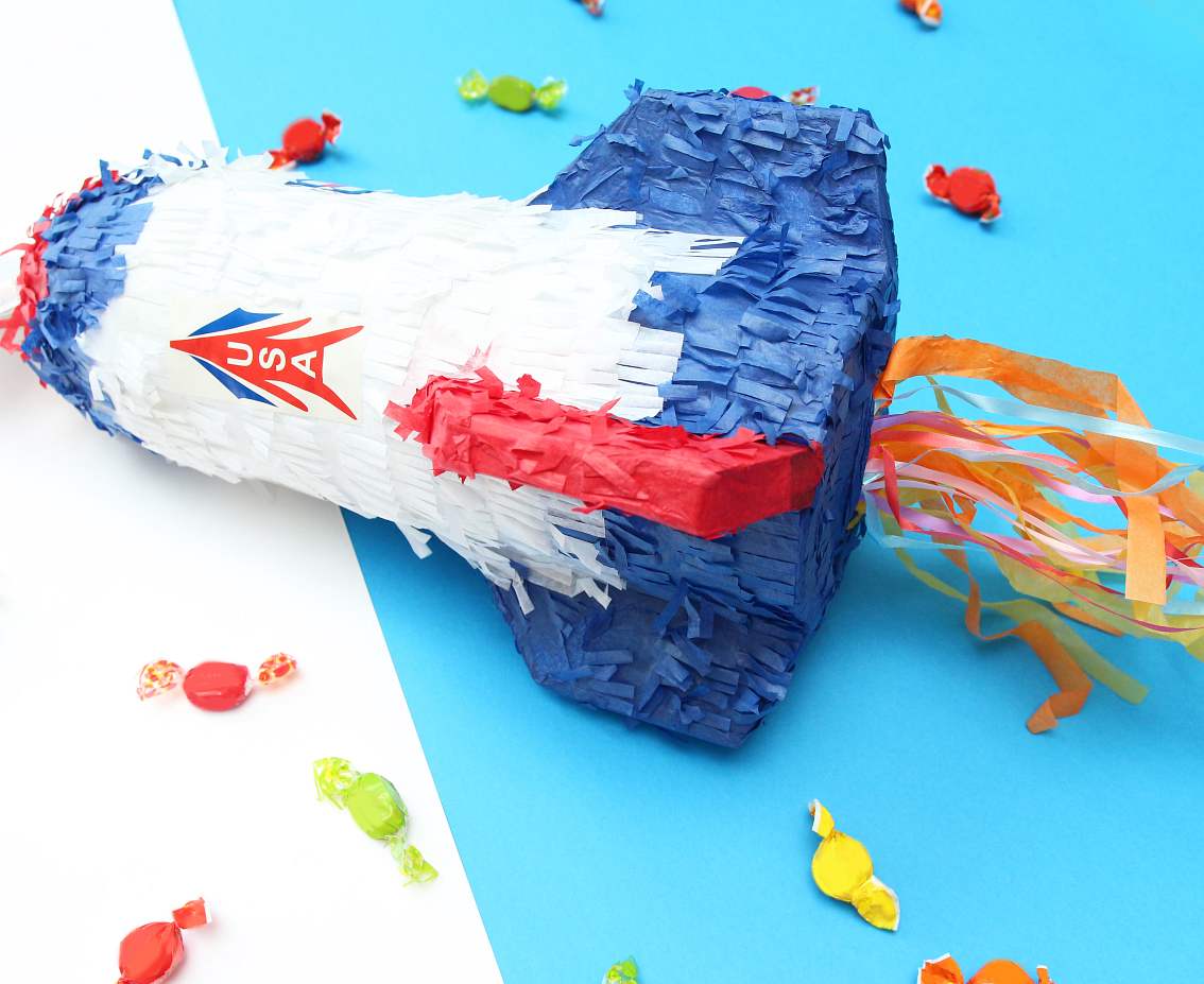 Πινιάτα Πύραυλος με κορδέλες