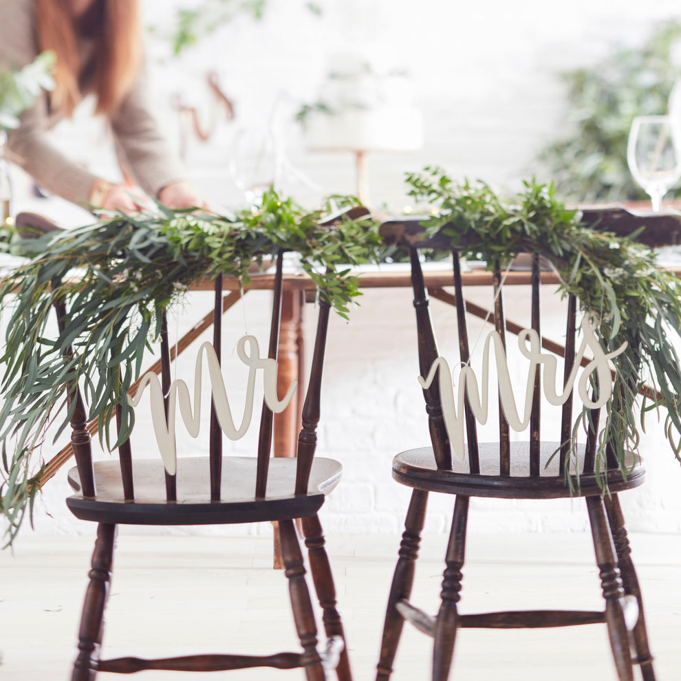 2 Ξύλινες Πινακίδες Mr και Mrs για καρέκλες - Wedding  30 x 14εκ. ανα τεμάχιο