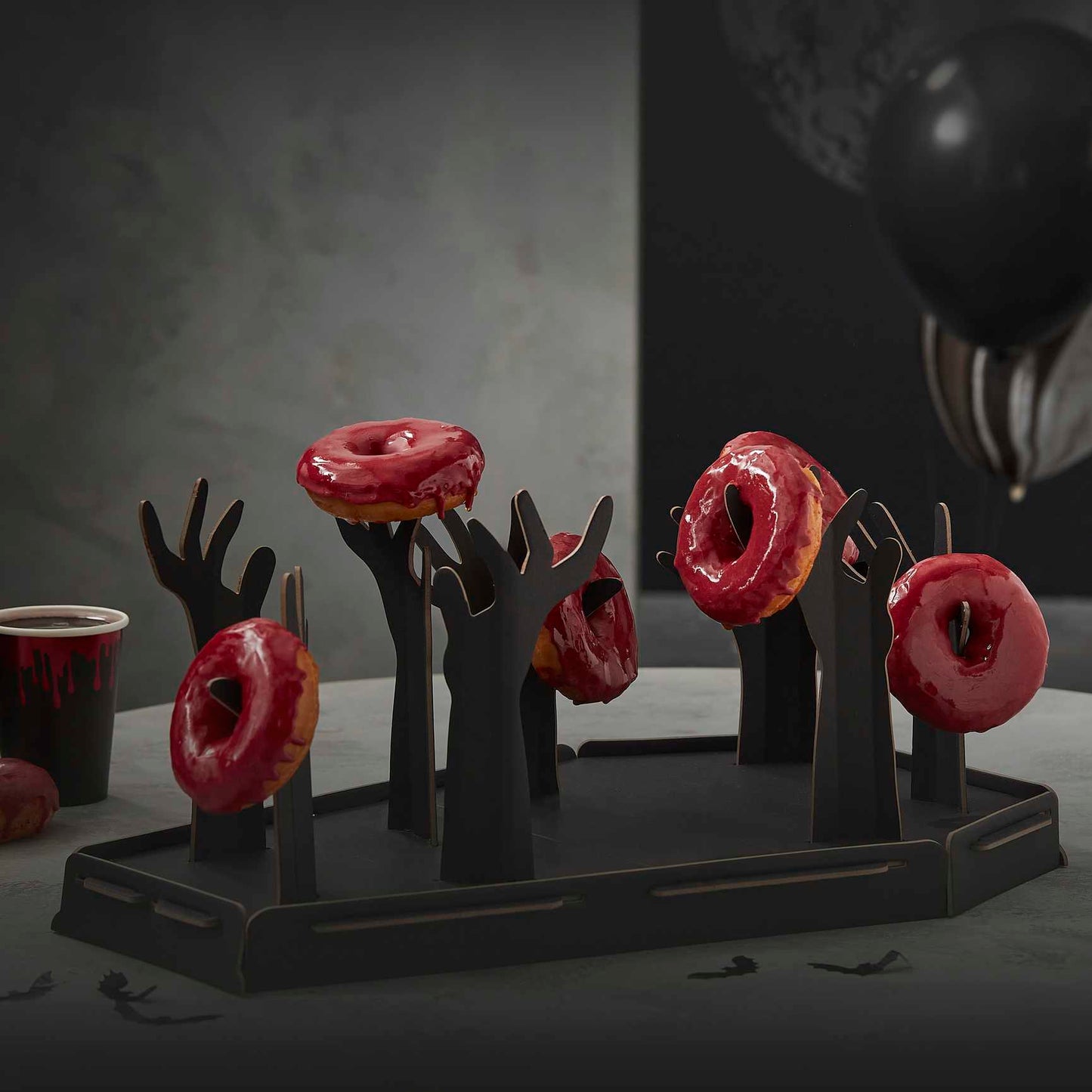 Halloween Donut Stand Φέρετρο και Ζόμπι Χέρια