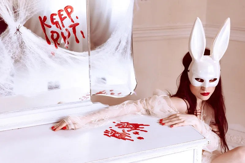 Αυτοκόλλητα Τζαμιού - Ματωμένα Χέρια