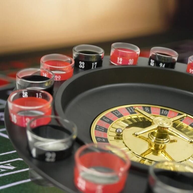Drinking Game: Ρουλέτα με σφηνάκια