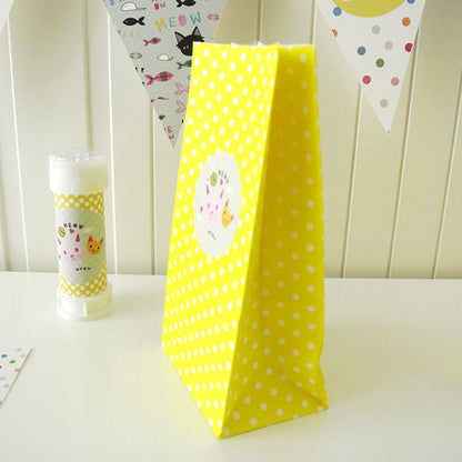 Κίτρινο πουά σακουλάκι για δωράκια