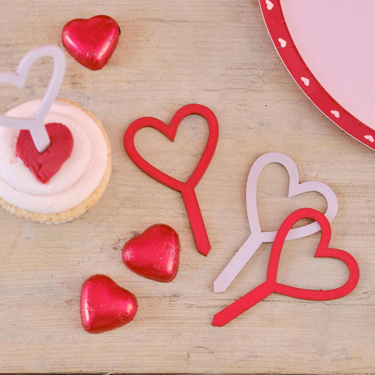 Ξύλινα Toppers για Cupcakes Καρδιές (6 τεμ)