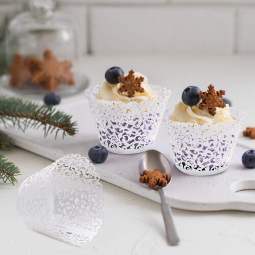 Περιτύλιγμα για cupcakes με άσπρο διάτρητο σχέδιο (10 τεμ)