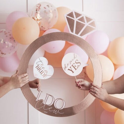 Photo Booth Μονόπετρο - I Do Crew
