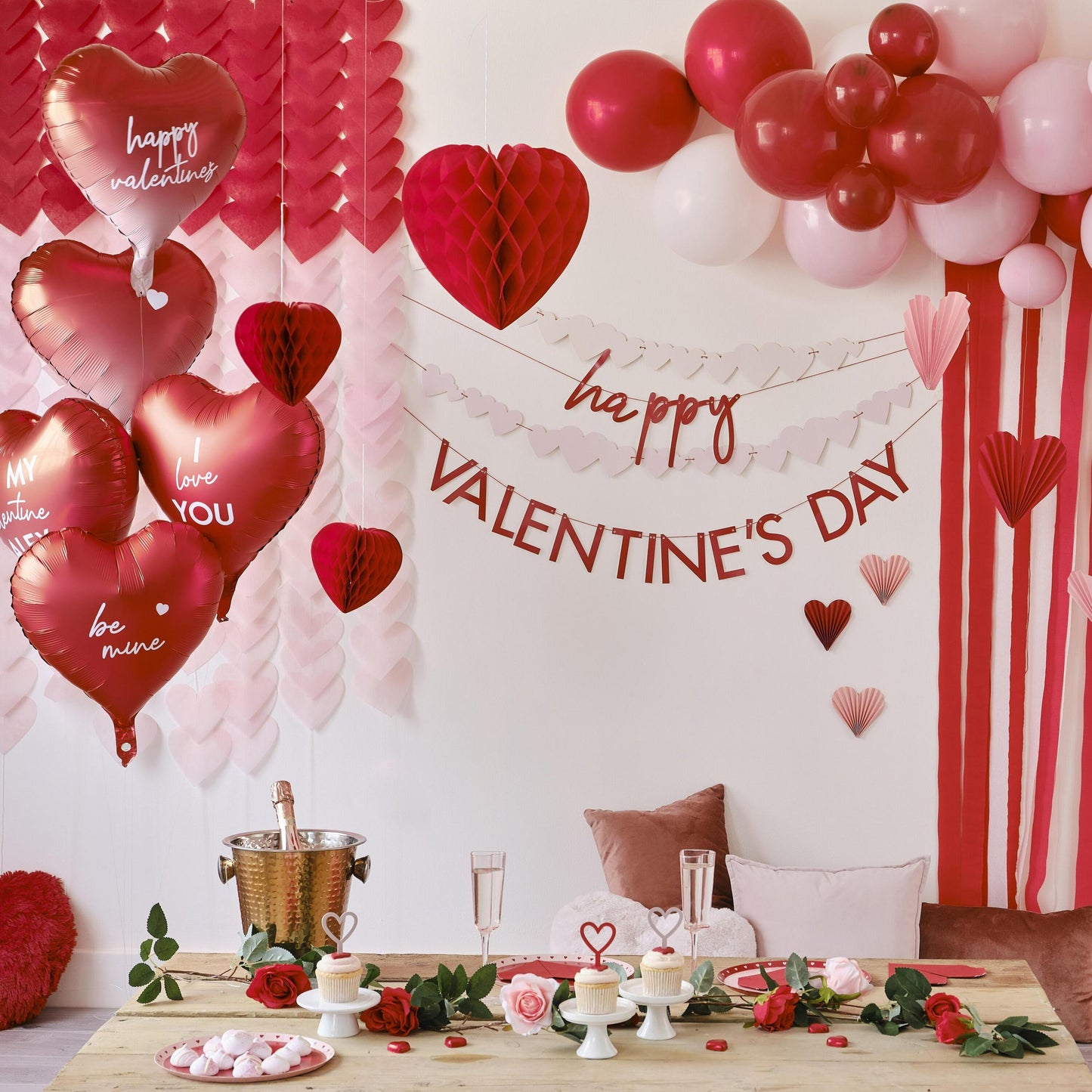 Πιάτα φαγητού Valentine με καρδιές (8 τεμ)
