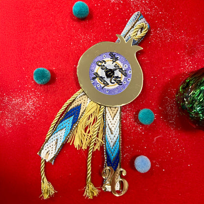 Χριστουγεννιάτικο Γούρι Με Ευχές – "Χρυσό Plexi Ρόδι Με 3D Ξύλινο Ματάκι"