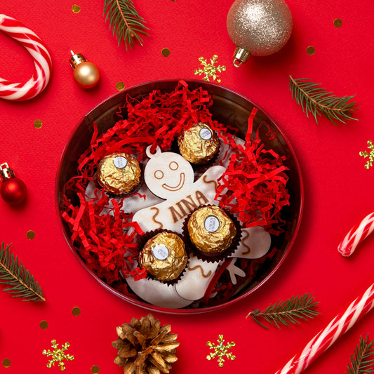 Χριστουγεννιάτικο κουτί με 4 στολίδια & σοκολατάκια