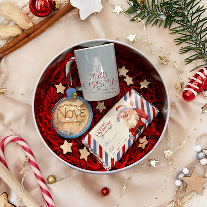 Χριστουγεννιάτικο κουτί με Δώρα - Νονέ Σ' αγαπώ